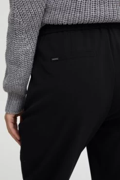 OXMO Pantalons Regular Broek Dovi Dames Zwart -Oxmo Winkel 002472feaa3dcfcf4356a151f193bb4e