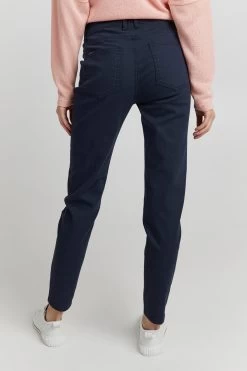OXMO Straight Regular Jeans Dames Blauw Gemêleerd -Oxmo Winkel 041939c34ab9430fad4a276fa94d56aa