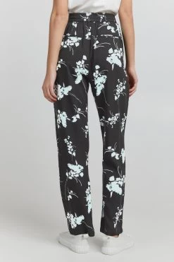 OXMO Pantalons Loosefit Broek Elida Dames Zwart -Oxmo Winkel 0453cdd65e2c1e28db93d94d24624359