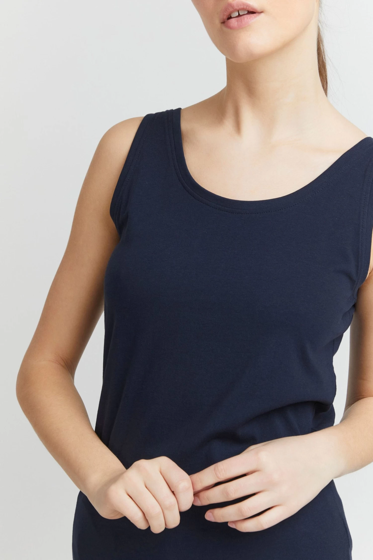 OXMO Spaghetti Tops Top Pina Dames Zwart 7 OXMO Spaghetti Tops Top Pina Dames Zwart - Afbeelding 5