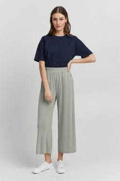 OXMO Pantalons Wide Leg Broek OXBryndis Dames Groen -Oxmo Winkel 07158dd8ef2c306462893a5443753cec