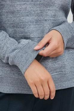 OXMO Sweatshirts Sweatshirt Hella Dames Donkerblauw 13 OXMO Sweatshirts Sweatshirt Hella Dames Donkerblauw -Oxmo Winkel 1192feb1e01aeec6fbb0f55c5a9c7ffa