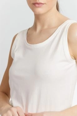 OXMO Spaghetti Tops Top Pina Dames Wit -Oxmo Winkel 20fba7562d0cfe24671199c8f75c2e6e