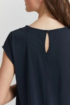OXMO Blouse Tops Blouse Dames Donkerblauw -Oxmo Winkel 2a18cb0858d523de22889b4a4c13d304