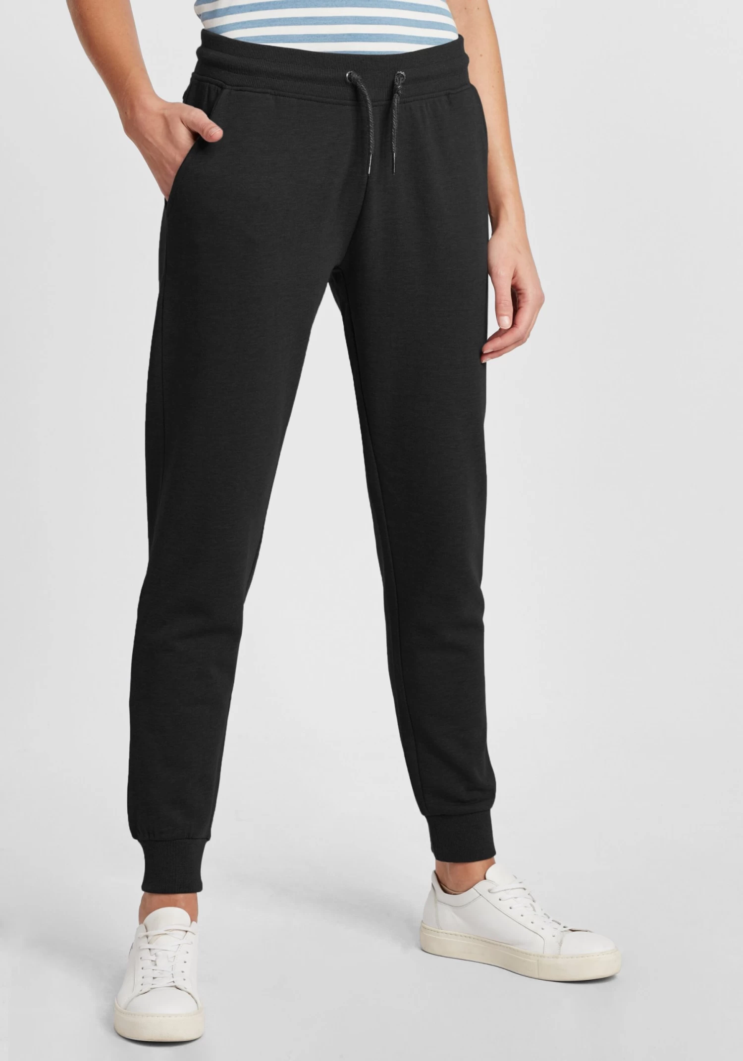 OXMO Sweatpants Loosefit Broek POLAH Dames Zwart 4 OXMO Sweatpants Loosefit Broek POLAH Dames Zwart - Afbeelding 2