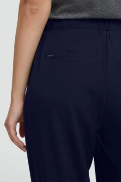 OXMO Pantalons Regular Broek Dovi Dames Donkerblauw -Oxmo Winkel 3d72ef60153db18d38485e50c7852498