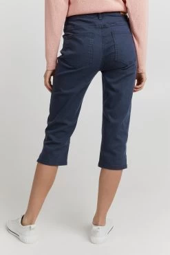 OXMO Shorts Slimfit Broek Pam Dames Donkerblauw -Oxmo Winkel 4417a6d35b27ddf4afa3ec899ba02d65