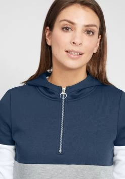 OXMO Hoodies Sweatshirt Omara Dames Blauw -Oxmo Winkel 44994546a2437887bbf0dcf1bcad323a