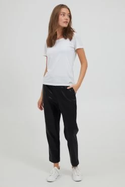 OXMO Pantalons Regular Broek Paulia Dames Zwart -Oxmo Winkel 49e9142956773f6e4a4626f489ac1210