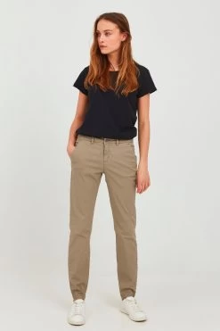 OXMO Chinos Loosefit Chino CHILLI Dames Beige -Oxmo Winkel 49f7b82b686932f277bcc08343bfdacb