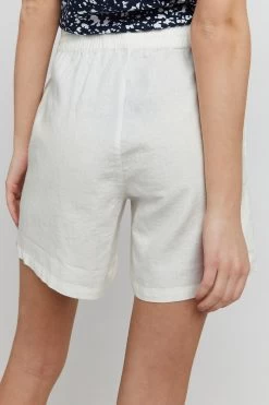 OXMO Shorts Loosefit Broek Algea Dames Offwhite -Oxmo Winkel 59ac5268f01cdfaf7789c656df9eba23
