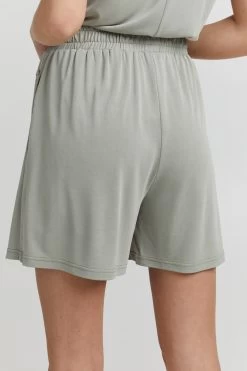 OXMO Shorts Loosefit Broek BJÖRK Dames Groen -Oxmo Winkel 61cbaec44a92f57d04cb48cb279a3663