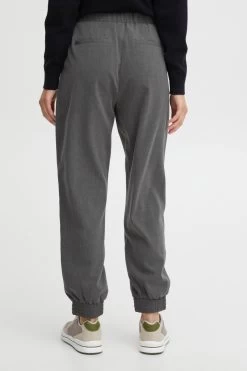 OXMO Pantalons Regular Broek Dovi Dames Donkergrijs -Oxmo Winkel 6840371074873eb4a0f9deda1fcffdf8