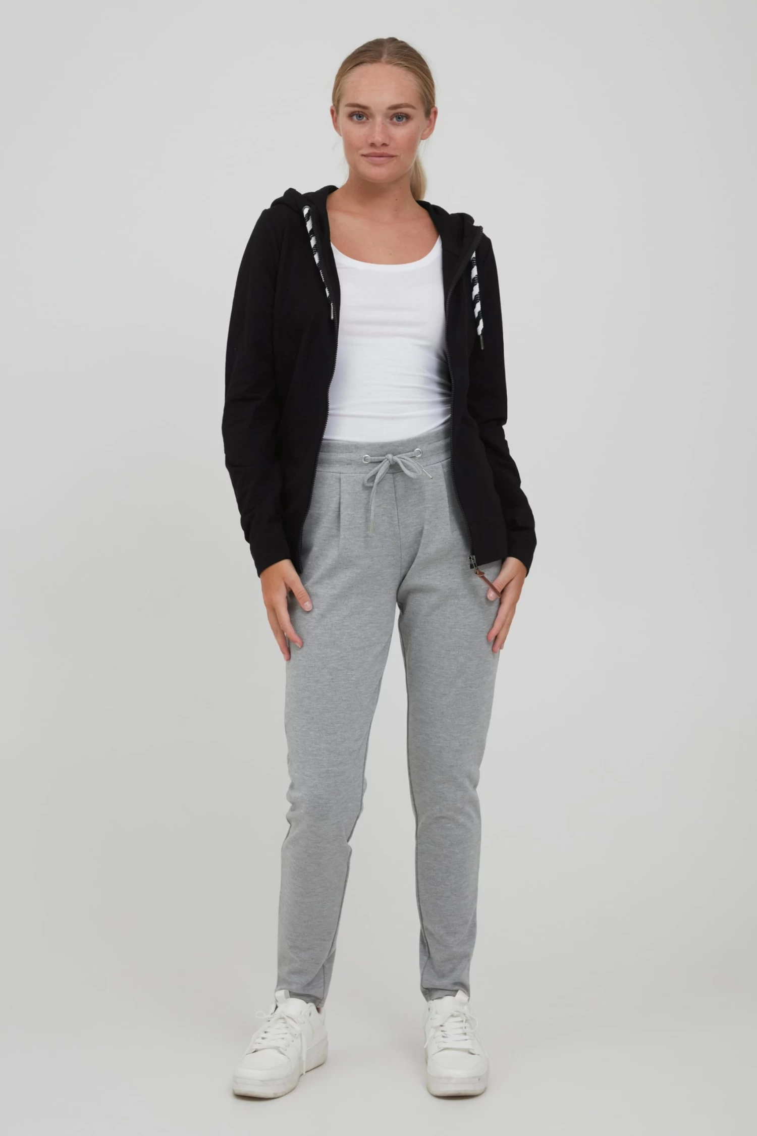 OXMO Sweatvesten Sweatvest Wanda Dames Zwart 5 OXMO Sweatvesten Sweatvest Wanda Dames Zwart - Afbeelding 3