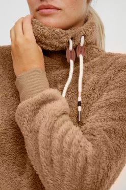 OXMO Truien Trui ANNIKI Dames Bruin -Oxmo Winkel 6b3e92b3f3569c86ecdf42e1c35c211b