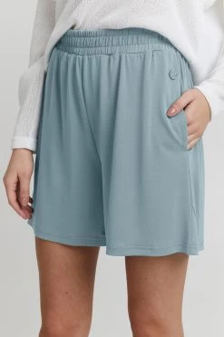 OXMO Shorts Loosefit Broek BJÖRK Dames Blauw -Oxmo Winkel 722b7cb83e1f2a311ec438b4ad1bc8f1