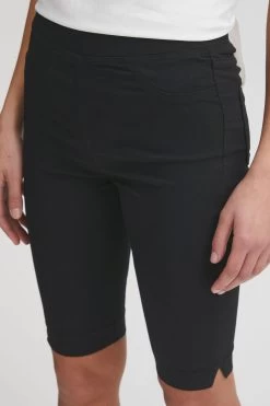 OXMO Shorts Skinny Broek Ditrine Dames Zwart -Oxmo Winkel 7a390c760095890cce24ac0e57875485