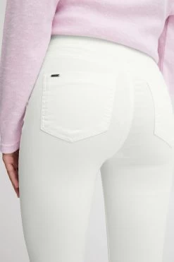 OXMO Broeken Slimfit Leggings Keily Dames Wit -Oxmo Winkel 7cccf6aa15f28448ee5d61cf4e4e930d