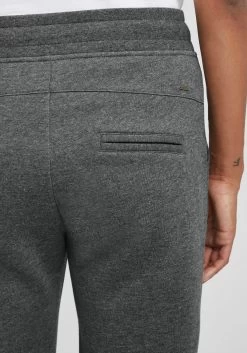 OXMO Sweatpants Loosefit Broek Olivia Dames Grijs / Donkergrijs -Oxmo Winkel 7d4278c0a95b32ba73e4a9f5ea009f31