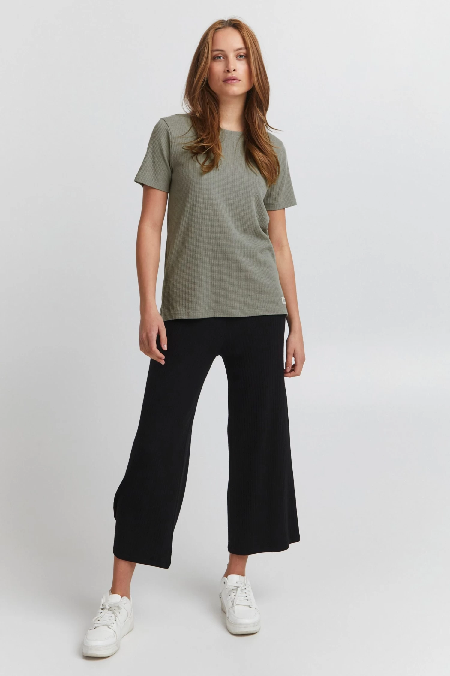 OXMO T-shirts Shirt Pim Dames Groen 5 OXMO T-shirts Shirt Pim Dames Groen - Afbeelding 3