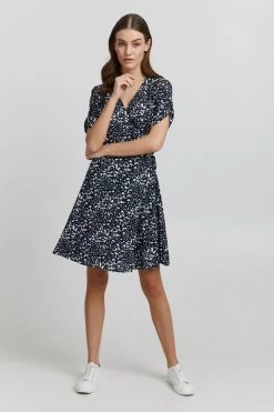 OXMO Mini Jurken Jurk OXEmbla Dames Zwart -Oxmo Winkel 822cfa278c08beccf7ea09818e640d16