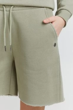 OXMO Shorts Wide Leg Broek Hope Dames Groen -Oxmo Winkel 84a98475d50a859656b91363b962067c