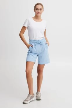 OXMO Shorts Regular Broek Daniella Dames Lichtblauw -Oxmo Winkel 894d0efa2aabcf483157d3238decae3f