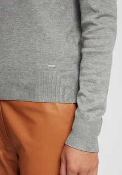 OXMO Coltruien Trui Wina Dames Grijs -Oxmo Winkel 8b198c2bed7234533efa895713f2a090