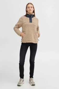 OXMO Truien Trui ELINA Dames Beige -Oxmo Winkel 94e47fea0cede1c24cff48bcc68265de