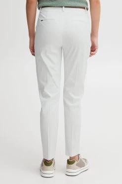 OXMO Pantalons Tapered Broek Oxdaisy Dames Wit -Oxmo Winkel 94fc78ad62297d8bf172ff22ccb646be