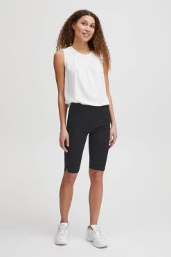OXMO Shorts Skinny Broek Ditrine Dames Zwart -Oxmo Winkel 972e028bc451e3264b2b70294190495d