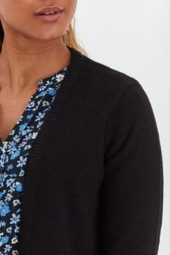 OXMO Vesten Gebreid Vest NENA Dames Zwart 13 OXMO Vesten Gebreid Vest NENA Dames Zwart -Oxmo Winkel 9a5d33a423da6c6b03344ba592a3fe06