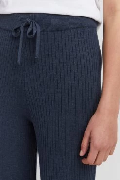 OXMO Pantalons Wide Leg Broek Rie Dames Donkerblauw -Oxmo Winkel a1deb8e458683c2417f228089989f2f4