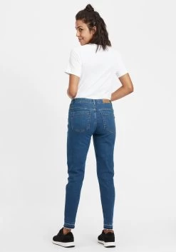 OXMO Jeans Slimfit Jeans Dames Blauw -Oxmo Winkel a4614d310d9ea77f4c84ef7a44341c03