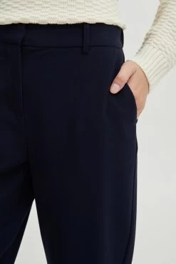 OXMO Pantalons Regular Broek Dames Donkerblauw -Oxmo Winkel a7b359fd242e3ee92323645e4490b61a