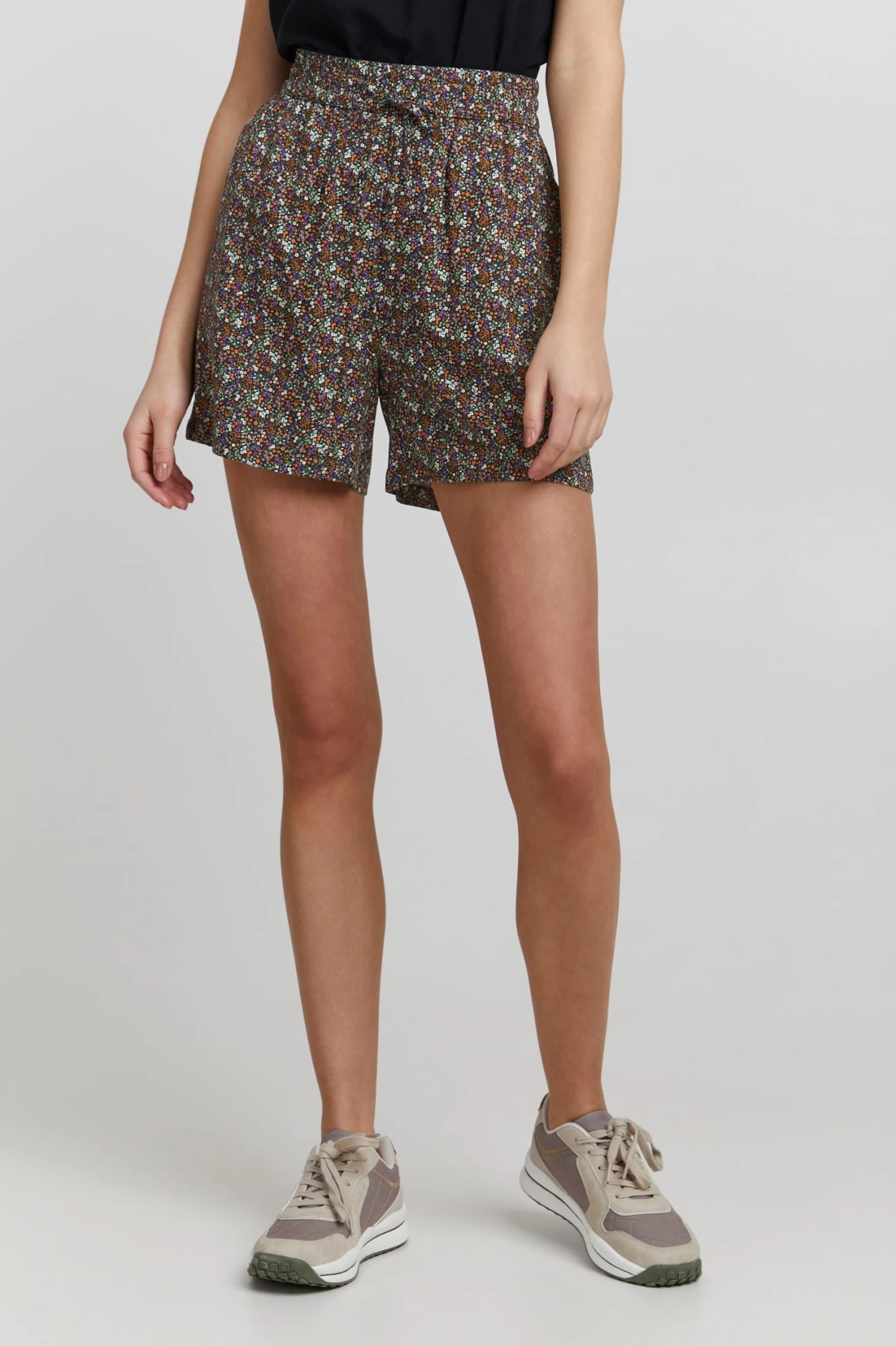 OXMO Shorts Loosefit Broek Eldird Dames Gemengde Kleuren 4 OXMO Shorts Loosefit Broek Eldird Dames Gemengde Kleuren - Afbeelding 2