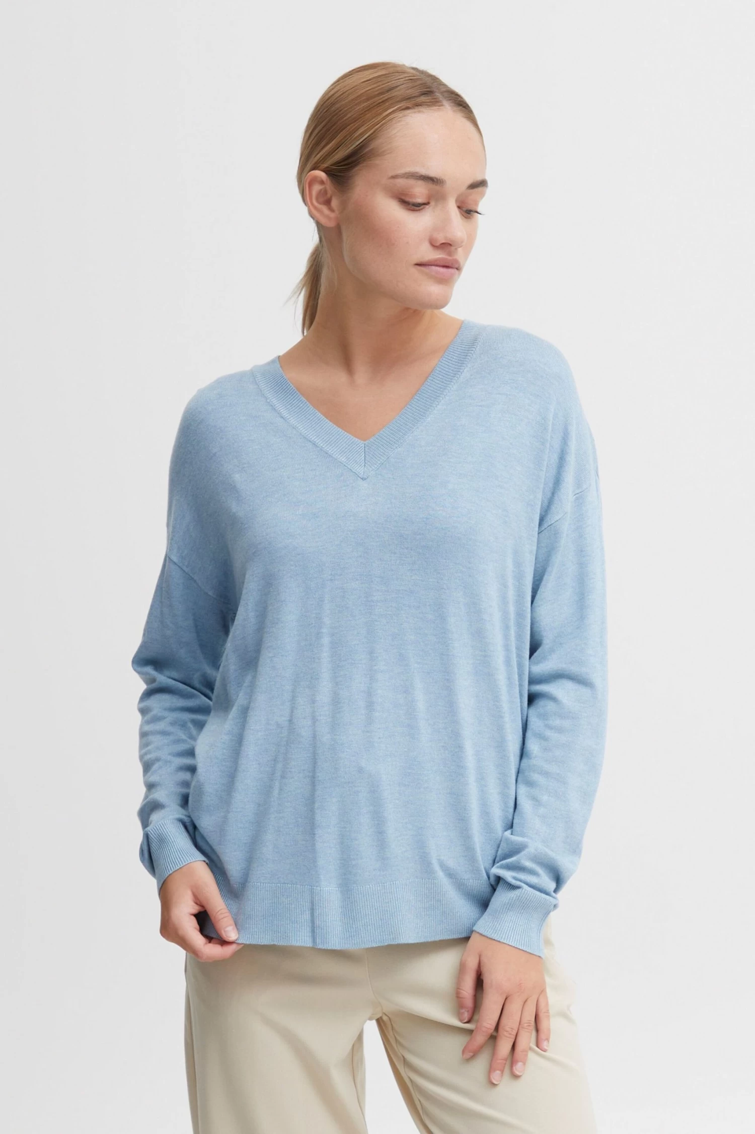 OXMO Fijngebreide Truien Trui Dames Pastelblauw 4 OXMO Fijngebreide Truien Trui Dames Pastelblauw - Afbeelding 2