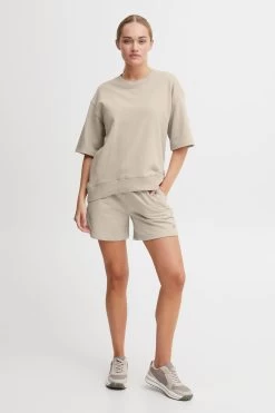 OXMO T-shirts Shirt Oxsafina Dames Beige 9 OXMO T-shirts Shirt Oxsafina Dames Beige -Oxmo Winkel addcf740aa3fad5ee67e6fa0295656ee