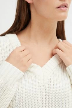 OXMO Basic Truien Trui Dames Wit -Oxmo Winkel b22fb8bad2eb2c3109543081e7421481