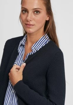 OXMO Vesten Gebreid Vest Hilda Dames Zwart 12 OXMO Vesten Gebreid Vest Hilda Dames Zwart -Oxmo Winkel b8579e9a6c6832373c7b3065df9363b7