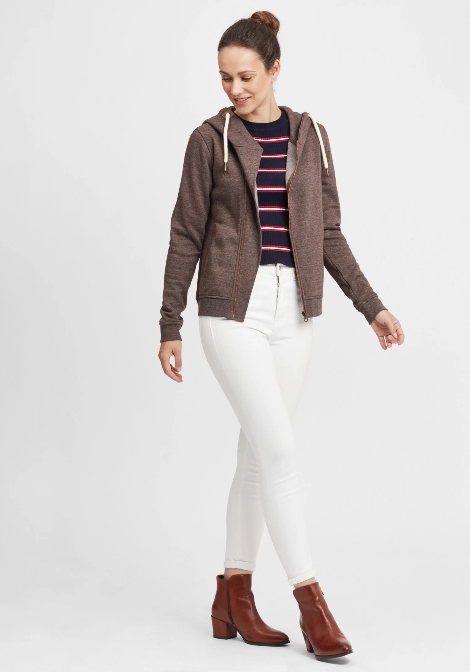 OXMO Sweatvesten Sweatvest Vicky Dames Bruin / Cognac 5 OXMO Sweatvesten Sweatvest Vicky Dames Bruin / Cognac - Afbeelding 3