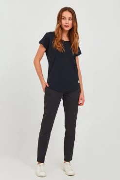 OXMO Chinos Regular Chino Pilar Dames Donkergrijs -Oxmo Winkel bdf3d4cb53ff9b8817fbe49d2f6afc4f