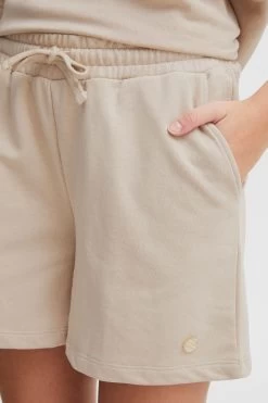 OXMO Shorts Regular Broek Safri Dames Beige -Oxmo Winkel bec048addc87d1a7e30ad41262bd0eb3