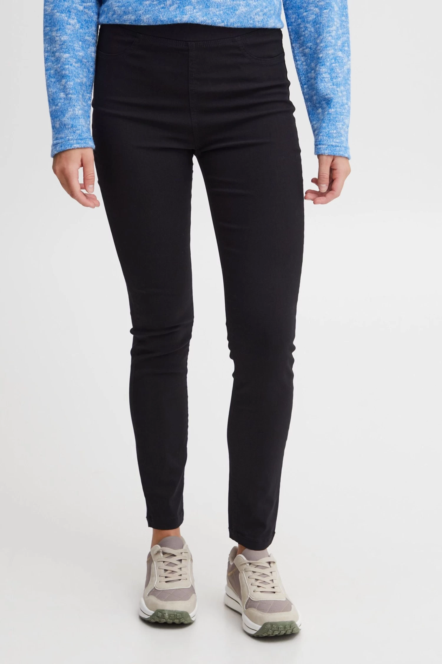 OXMO Broeken Slimfit Leggings Keily Dames Zwart 4 OXMO Broeken Slimfit Leggings Keily Dames Zwart - Afbeelding 2