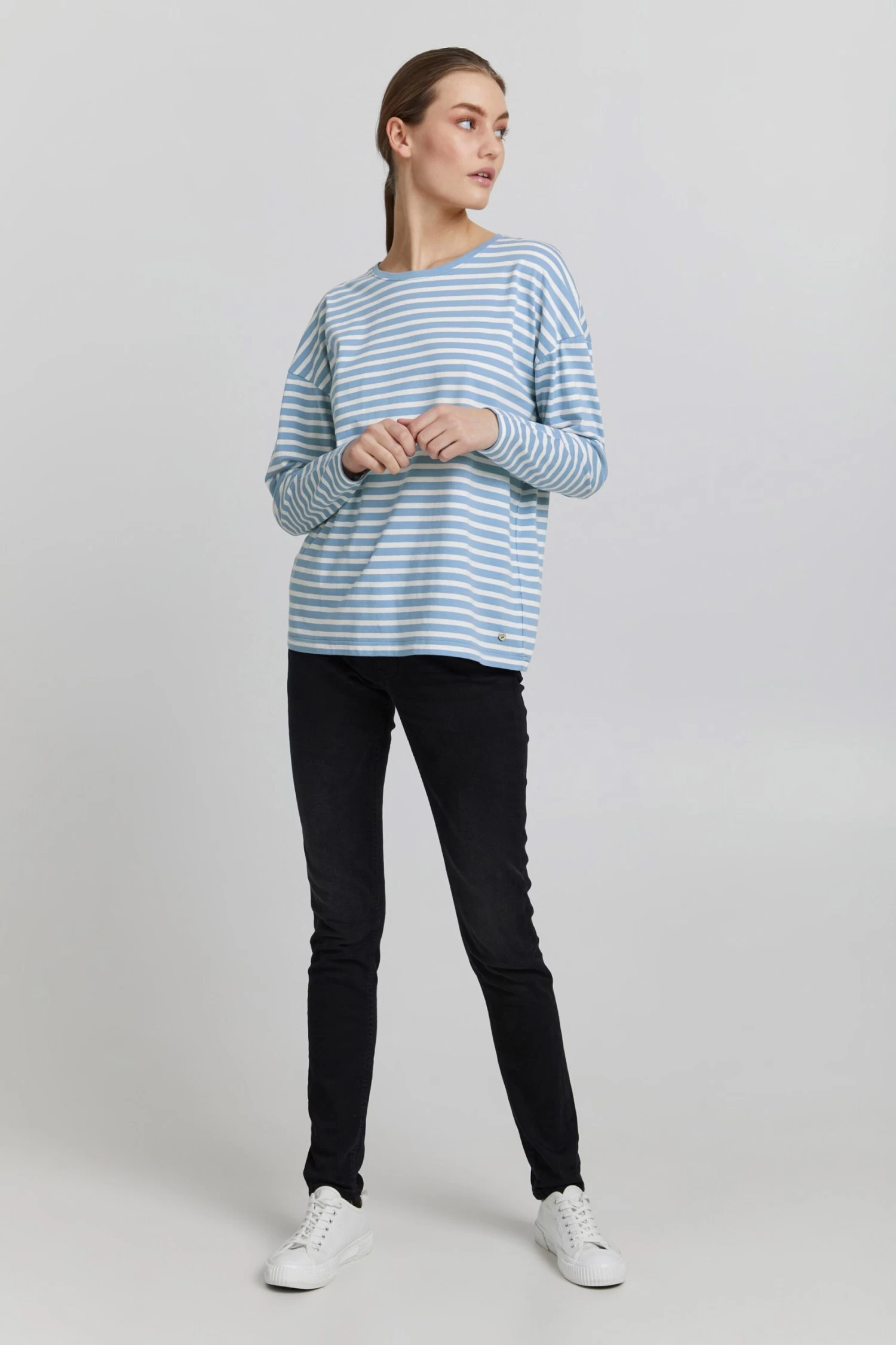 OXMO Longsleeves Shirt Stefka Dames Blauw 5 OXMO Longsleeves Shirt Stefka Dames Blauw - Afbeelding 3