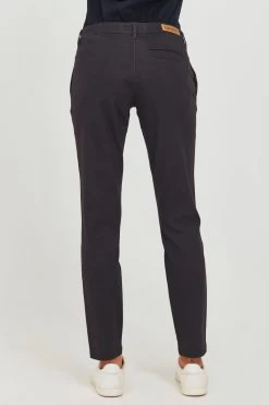 OXMO Chinos Regular Chino Pilar Dames Donkergrijs -Oxmo Winkel d11cda88a6653ab711347f808ba205ae