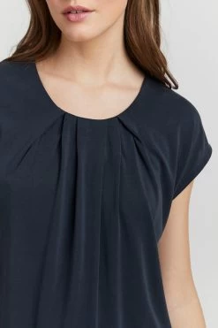 OXMO Blouse Tops Blouse Dames Donkerblauw -Oxmo Winkel d31896a70801fd9b5b36d5979c5965d5