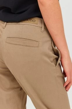 OXMO Chinos Regular Chino Pilar Dames Beige -Oxmo Winkel d34f9092c11965329941b2dc60f94980
