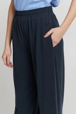 OXMO Pantalons Wide Leg Broek OXBryndis Dames Donkerblauw / Blauw Gemêleerd -Oxmo Winkel d5e3b0110fa52cb288f0c0ed81d67b44