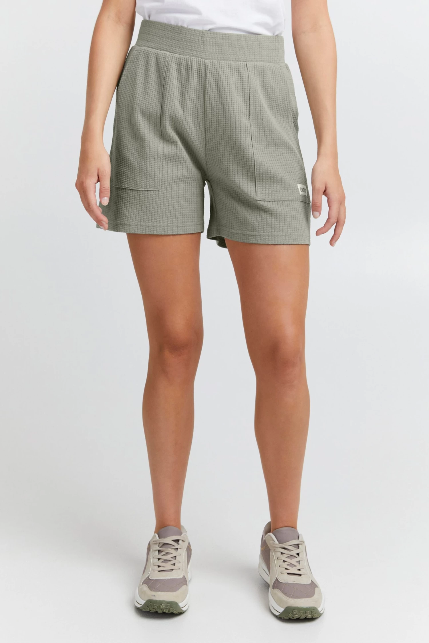 OXMO Shorts Regular Broek Wim Dames Groen 4 OXMO Shorts Regular Broek Wim Dames Groen - Afbeelding 2